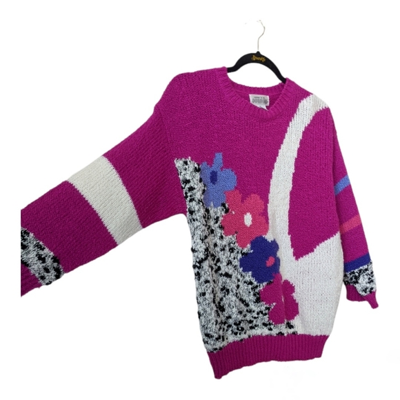 Vintage Here's a Hug Pink floral 3/4 sleeve Kitchy Sweater in size Medium - Picture 2 of 4